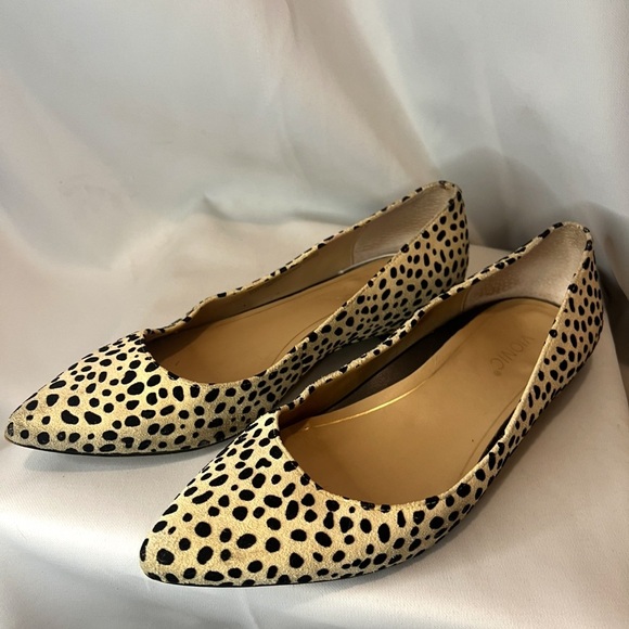 Vionic Black and Cream Animal Print Flats - Picture 1 of 8